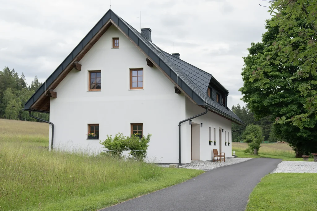32 zvenku mian